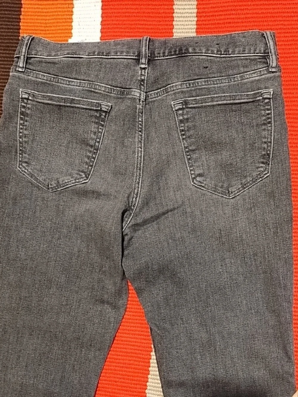 Banana Republic Light Gray Slim Fit Jeans Distressed 34/30